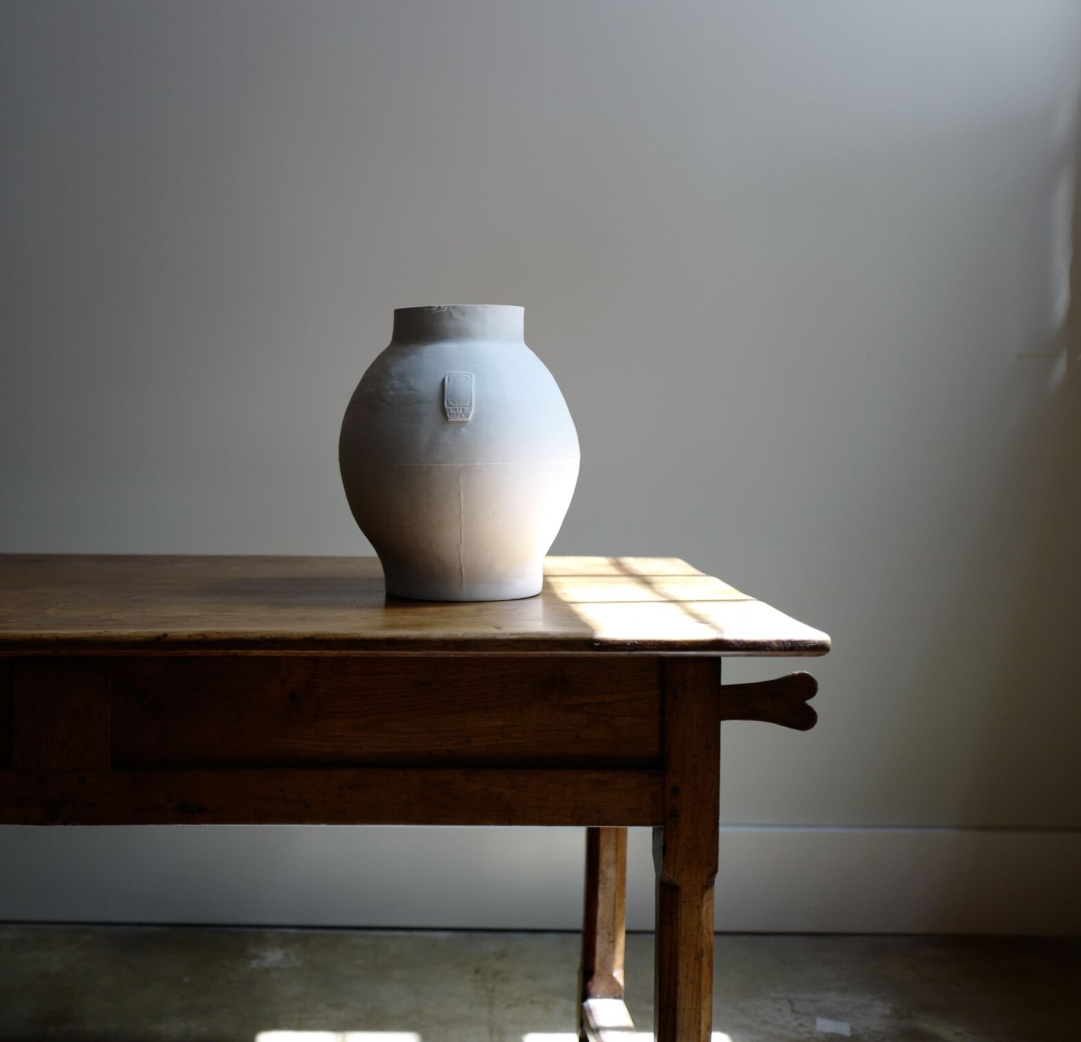 Big White Pot by Hella Jongerius | Cooks & Poets