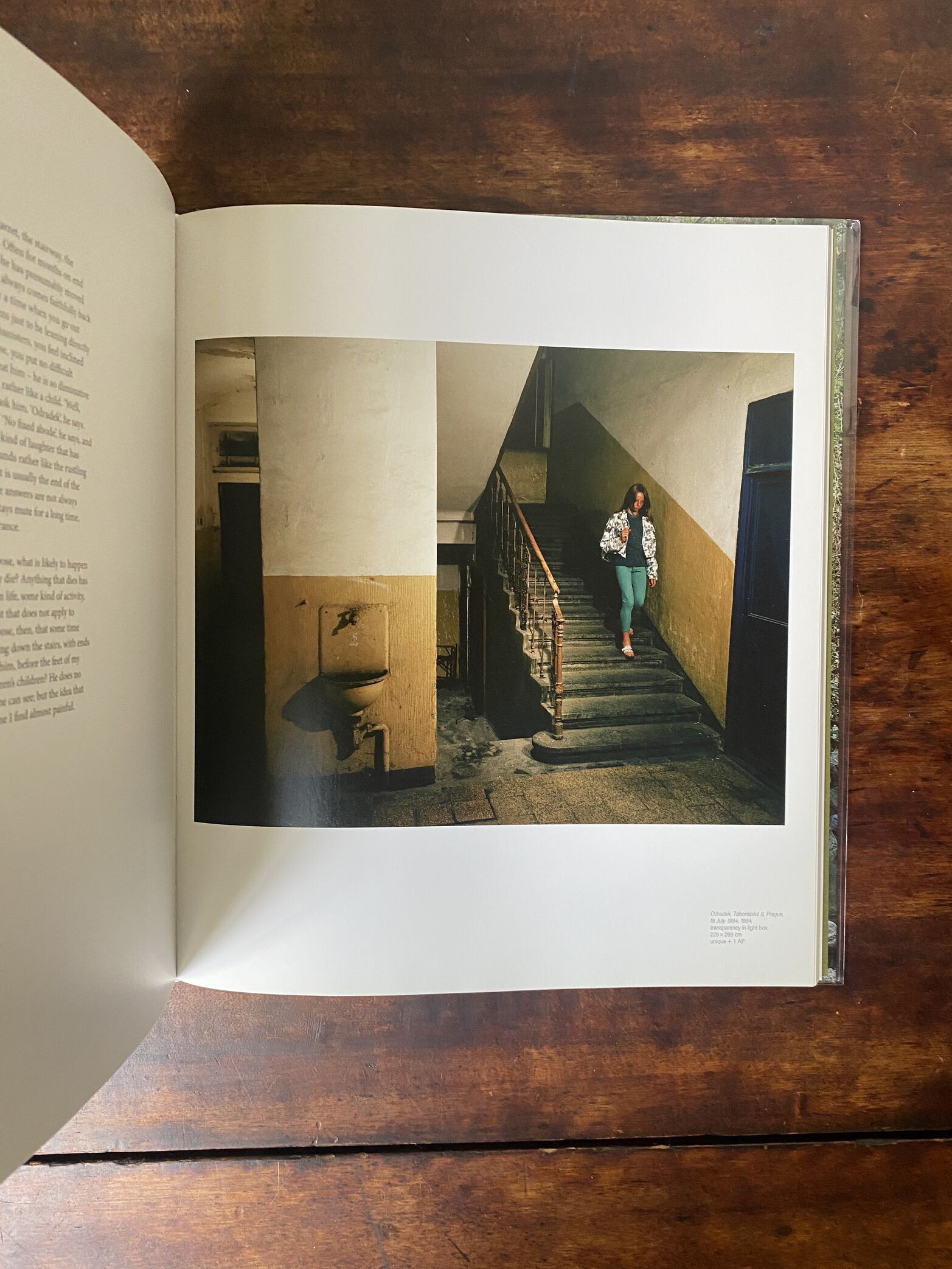 Jeff Wall – The Complete Edition
