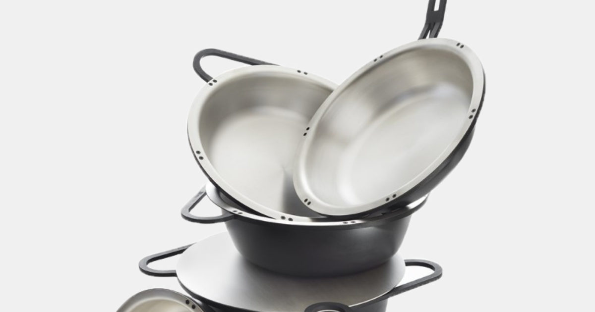 An amazing small saucepan made of iron with a pure silver coating. PAN999  Collection design by Tobia Scarpa – Gioel Milano